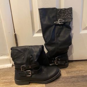 Black high boots, Leather